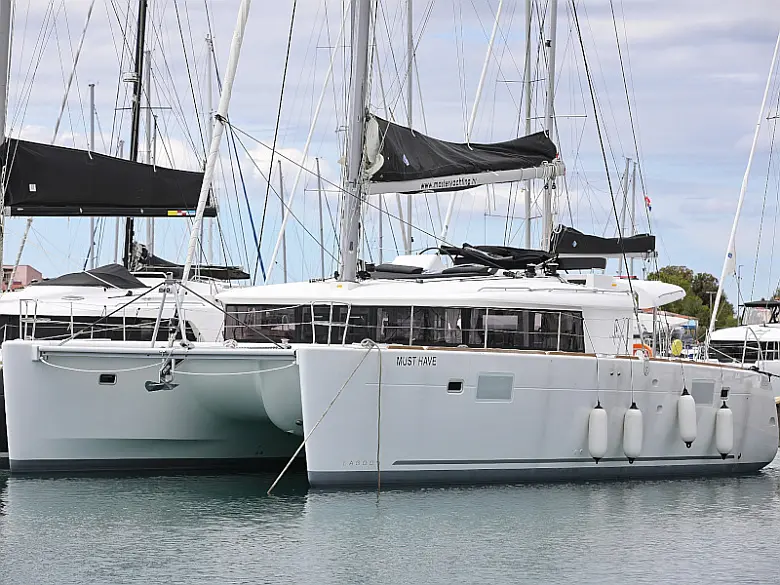 Lagoon 450 F