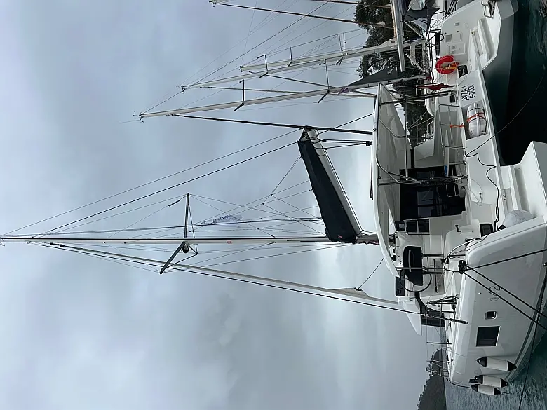 Lagoon 42