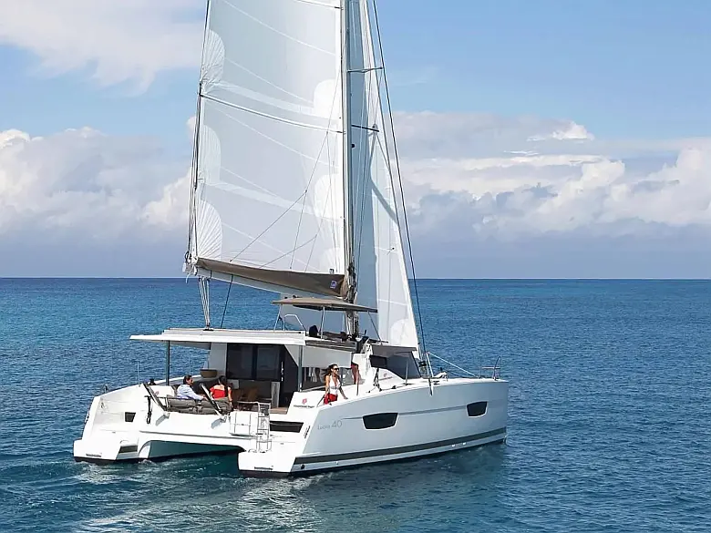 Lucia 40
