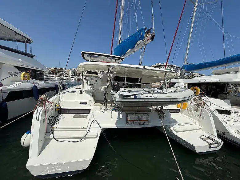 Lagoon 42